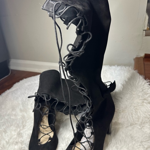 Torrid Sice 10W lace up stacker heel boot - Picture 3 of 4